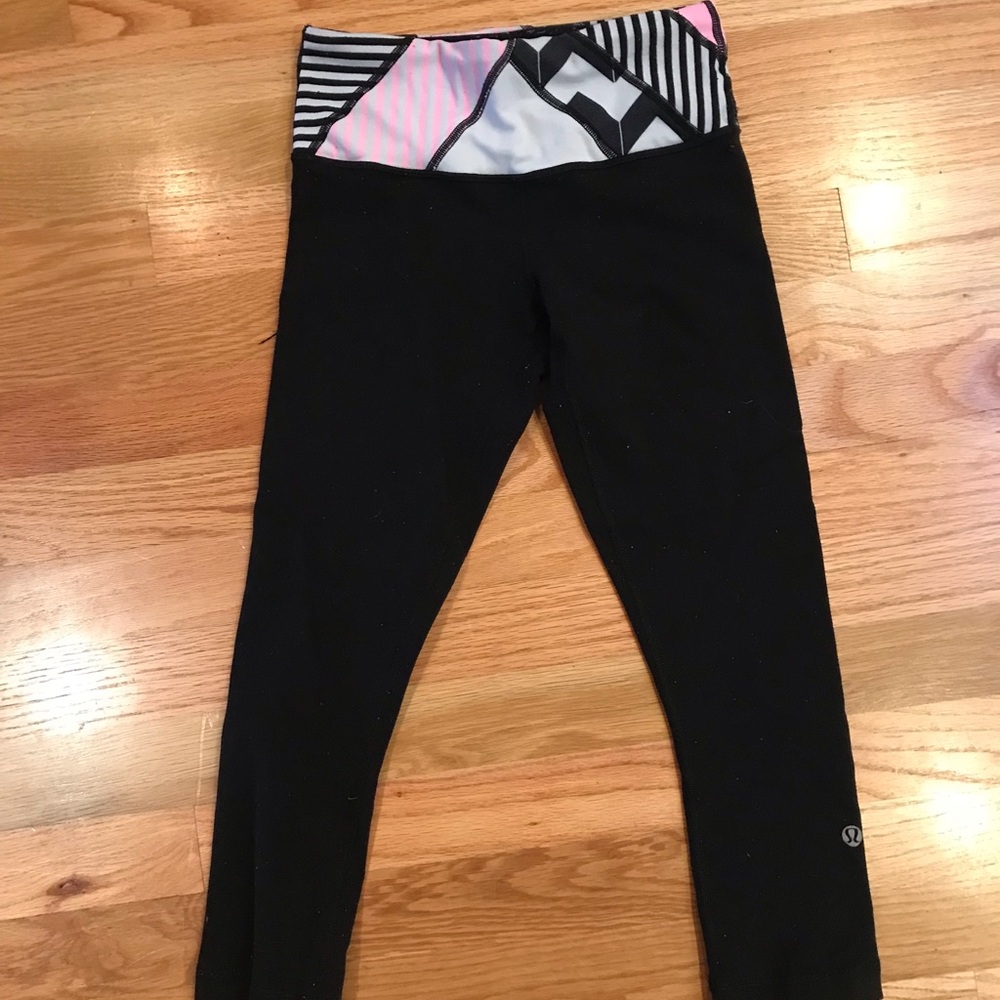 Adorable 3/4 length Lululemon Capri Leggings